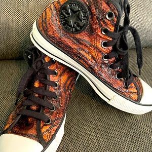Sequenced Tiger Converse